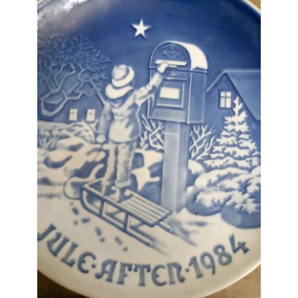 Christmas Plate 1984 Jule After Bing & Grondahl Porcelain Copenhagen Juleposten - Picture 3 of 8